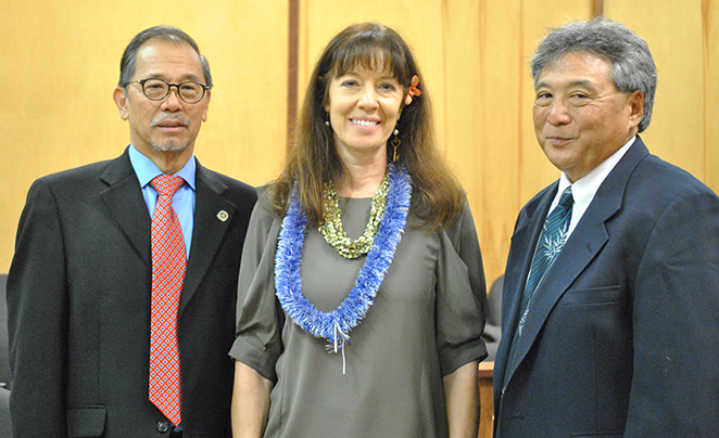 Presiding Big Island Veterans Treatment Court (BIVTC) Judges Ronald Ibarra (left) and Greg Nakamura (right) pose with guest speaker Col. (ret.) Debra Lewis at the opening ceremony for the BIVTC.